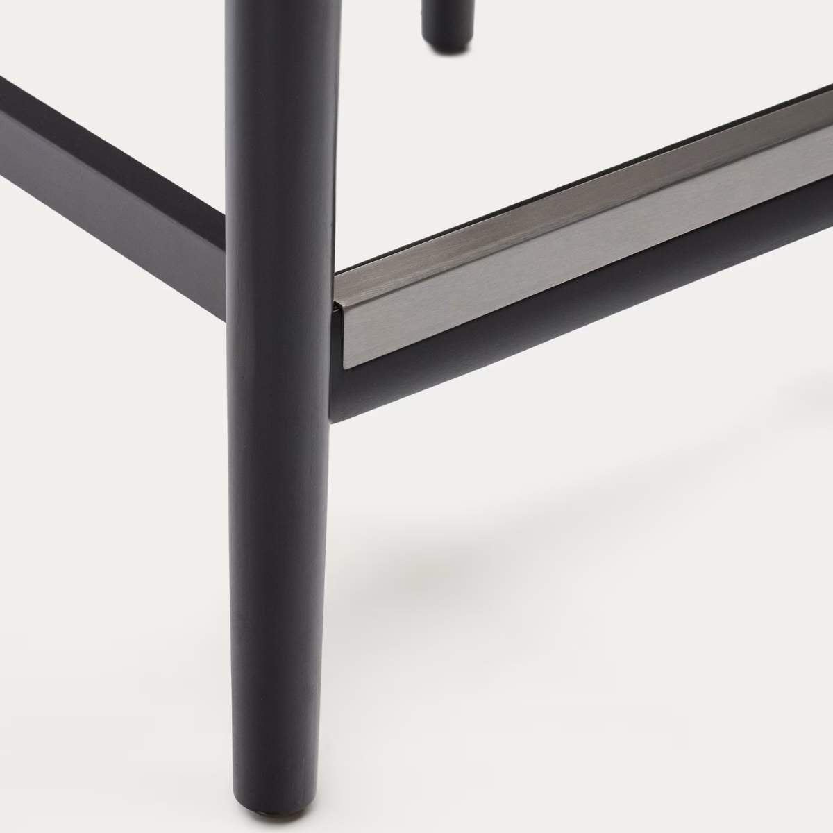 Kave Home Nina stool made of solid acacia wood with black finish and beige rope height 62 cm