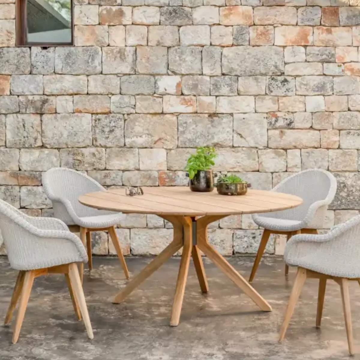 Vincent Shepherd Noa Outdoor Dining Table