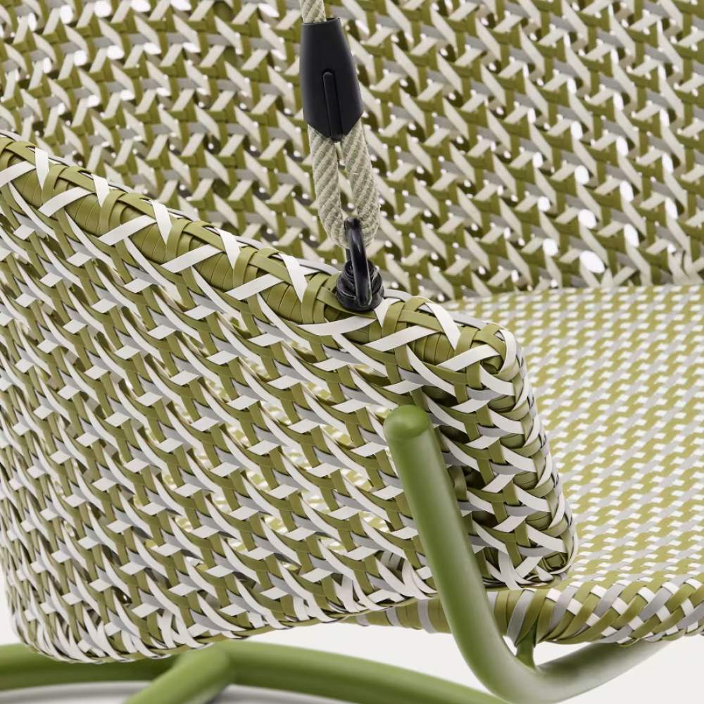 Kave Home Saliga Green Hanging Armchair with Aluminum Base and Synthetic Rattan
