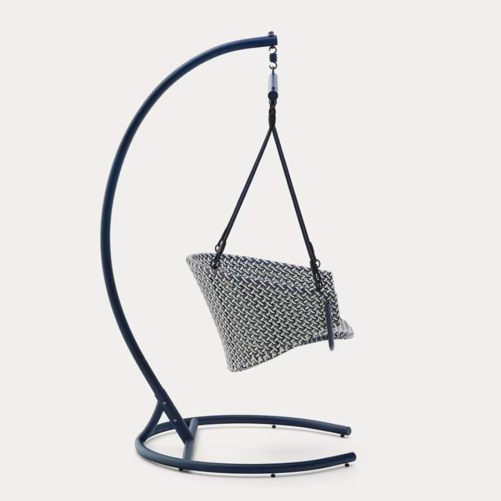 Kave Home Saliga Blue Hanging Armchair with Aluminium Base and Synthetic Rattan