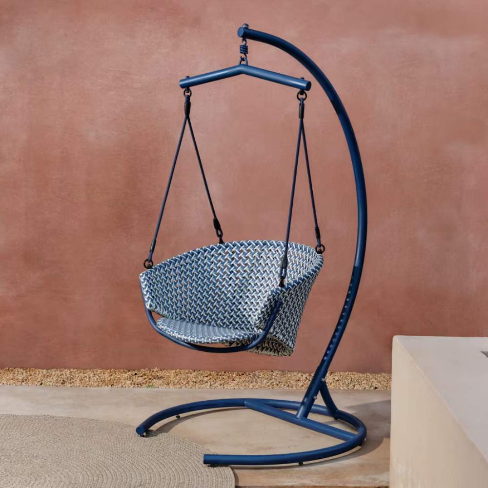Kave Home Saliga Blue Hanging Armchair with Aluminium Base and Synthetic Rattan