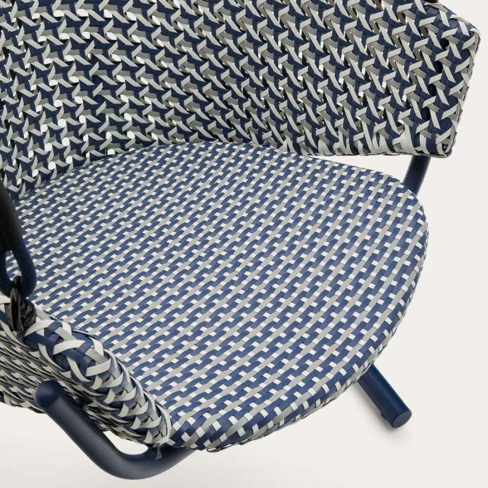 Kave Home Saliga Blue Hanging Armchair with Aluminium Base and Synthetic Rattan