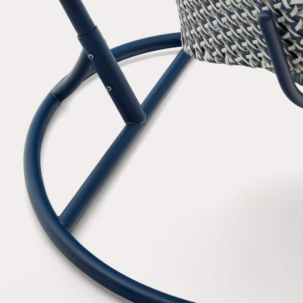 Kave Home Saliga Blue Hanging Armchair with Aluminium Base and Synthetic Rattan