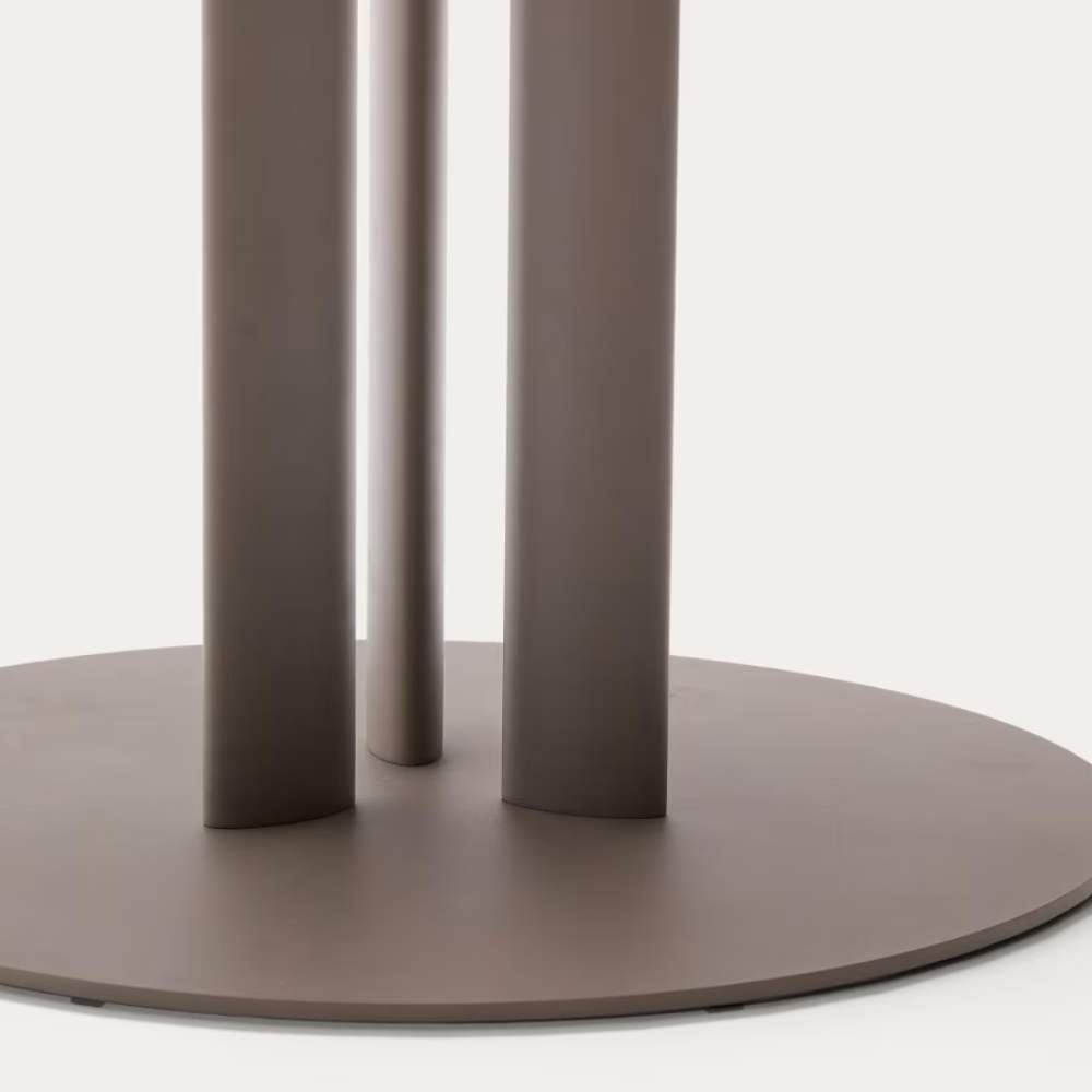 Kave Home Sedalis Round Outdoor Table – Steel Base with Taupe Aluminium Top Ø120cm