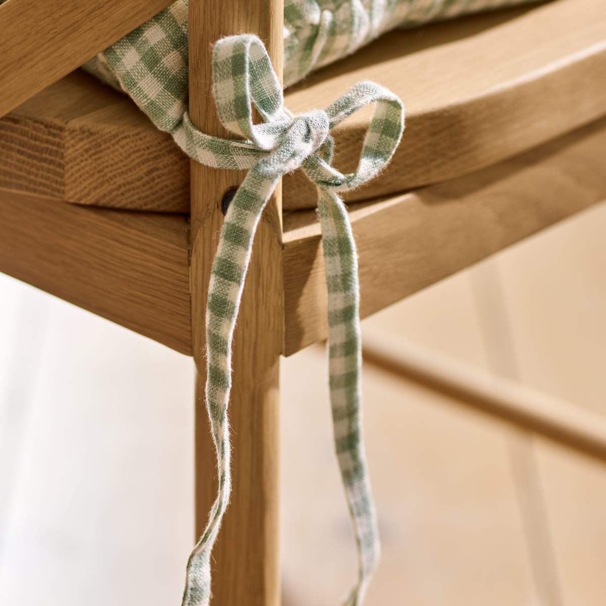 Garden Trading Oaksey Checked Seat Pad Rosemary