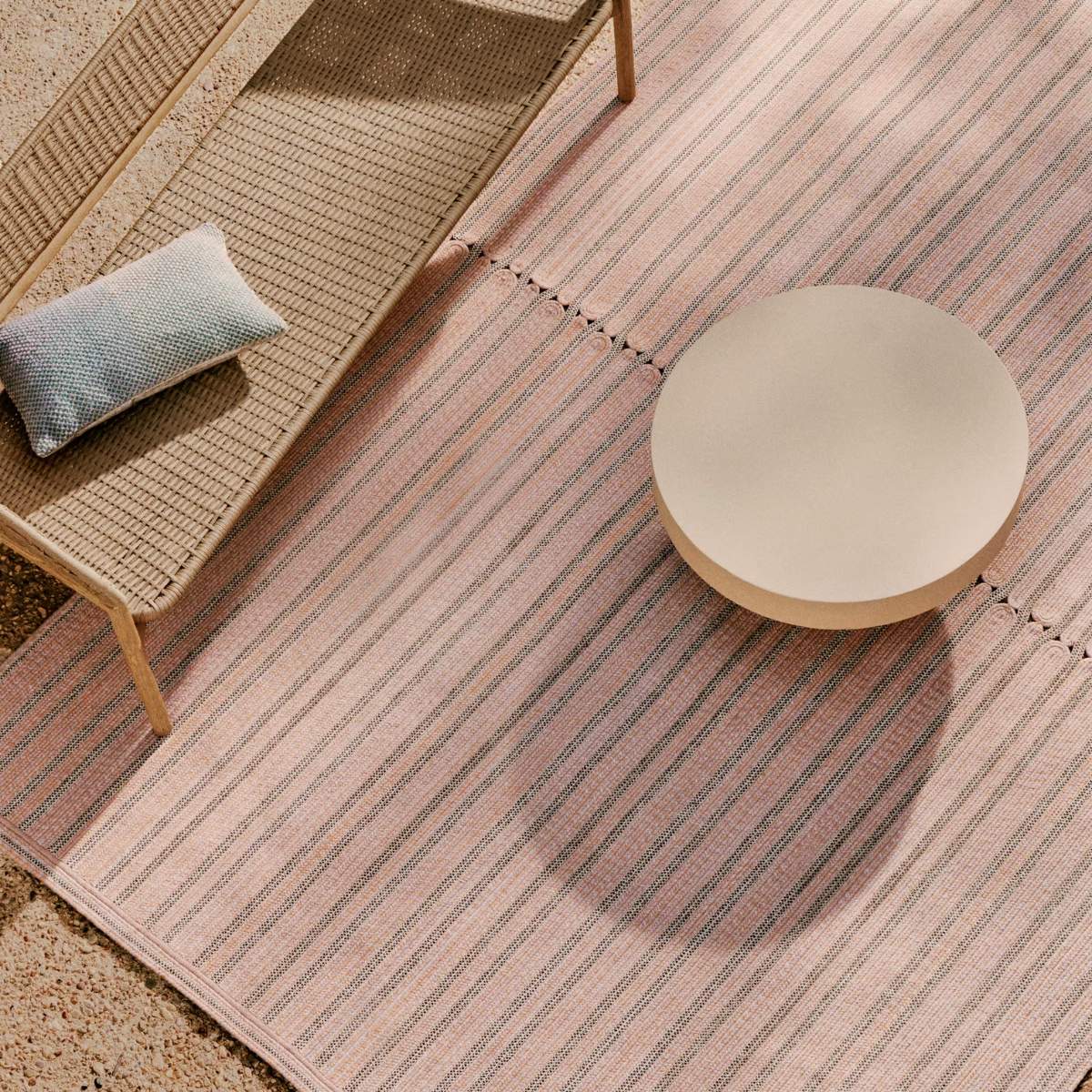 Kave Home Rug Olivan 100% PET light orange 200 x 300 cm