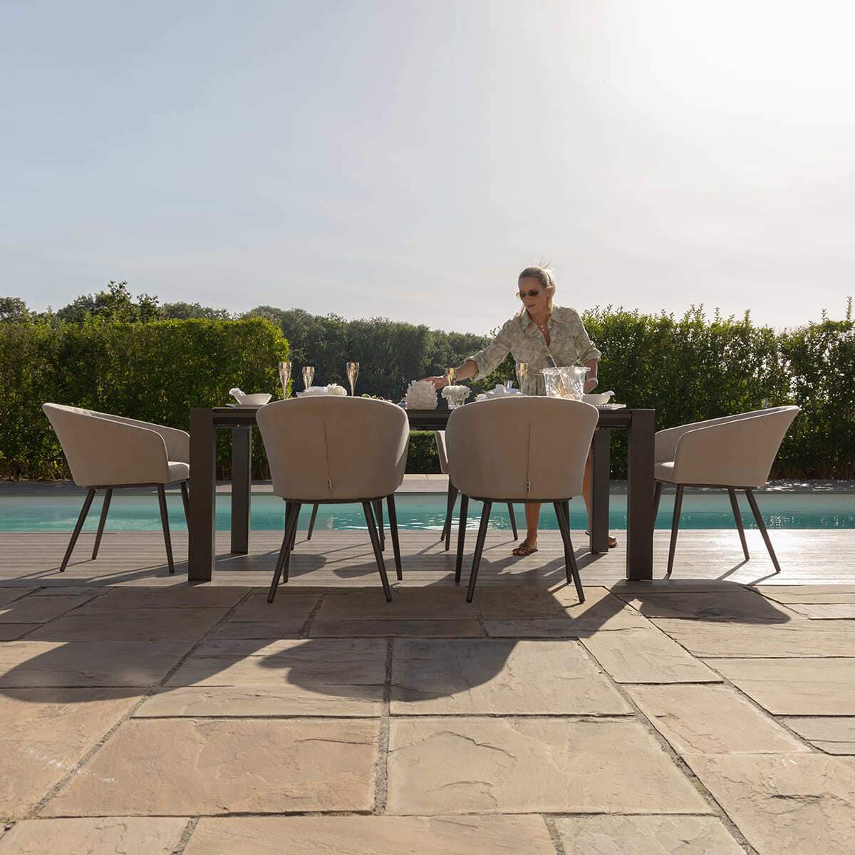 Maze - Outdoor Fabric Ambition 6-10 Seat Extending Dining Set