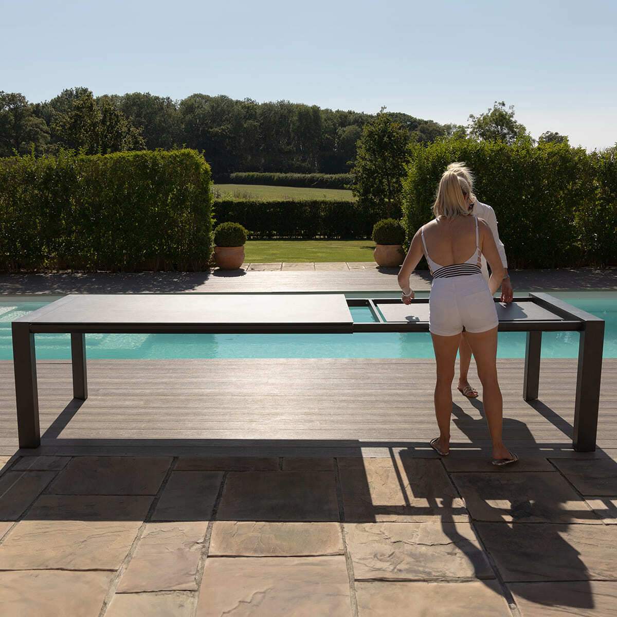 Maze - Outdoor Fabric Ambition 6-10 Seat Extending Dining Set