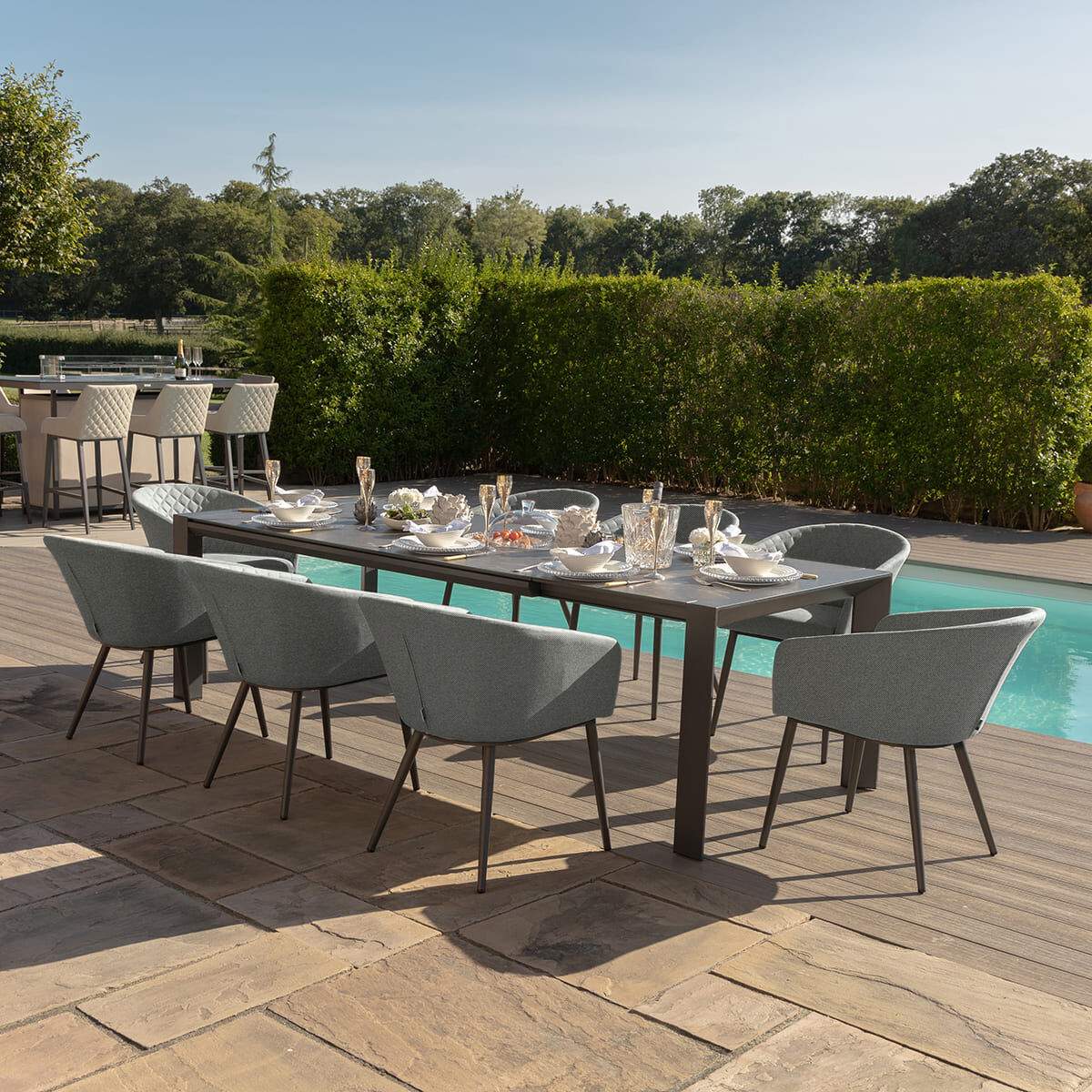 Maze - Outdoor Fabric Ambition 6-10 Seat Extending Dining Set