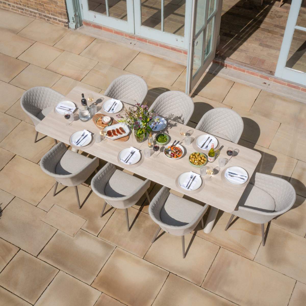 Maze - Outdoor Fabric Ambition 8-12 Seat Maxim Extending Dining Set