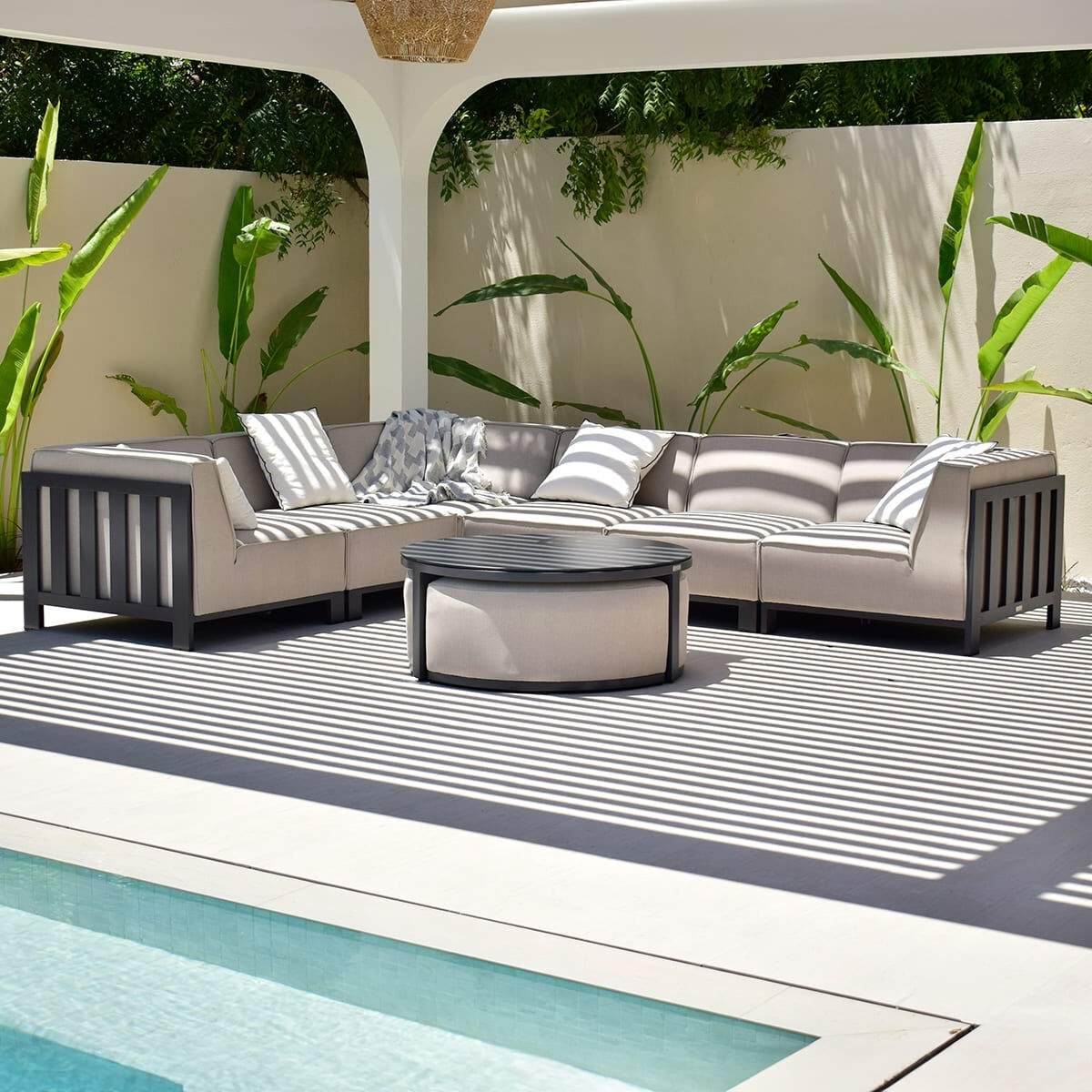 Maze - Outdoor Fabric Ibiza Medium Corner Sofa Set