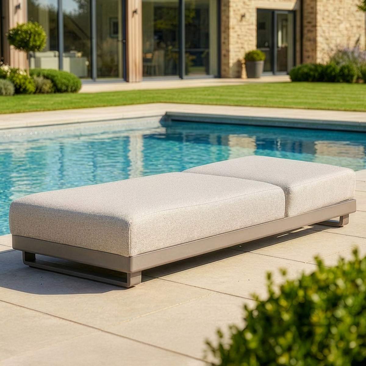 Maze - Outdoor Fabric Ibiza Sunlounger