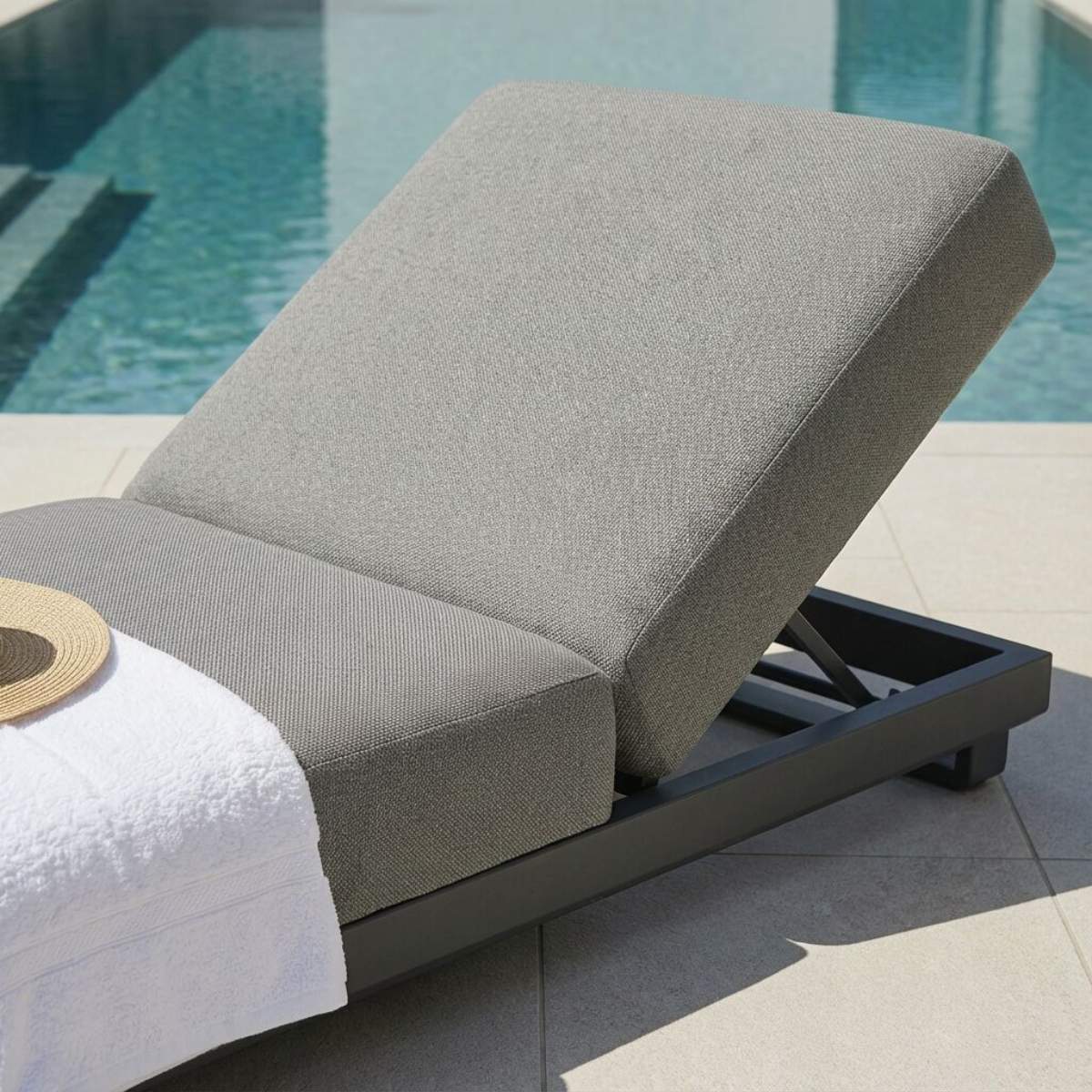 Maze - Outdoor Fabric Ibiza Sunlounger