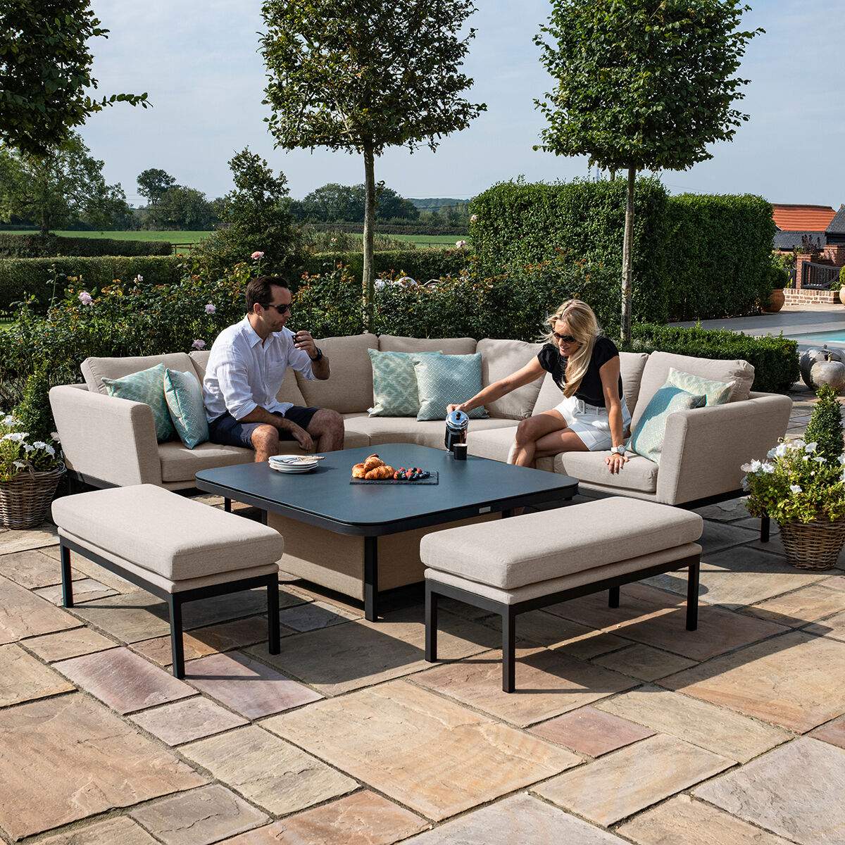 Maze - Outdoor Fabric Pulse Deluxe Square Corner Dining Set