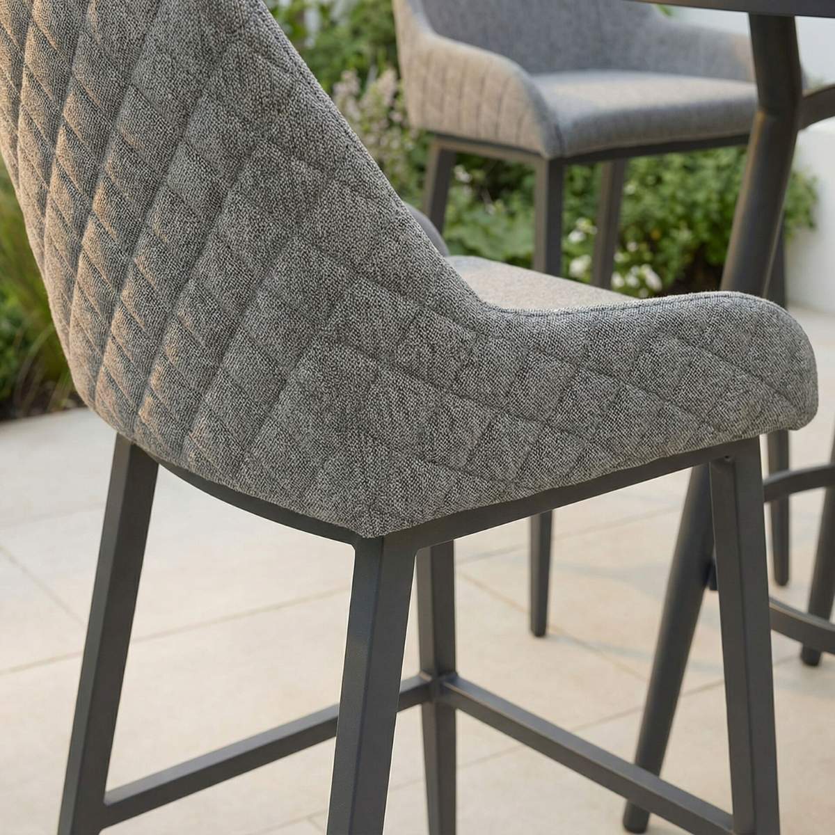 Maze - Outdoor Fabric Regal 4 Seat Round Bar Set