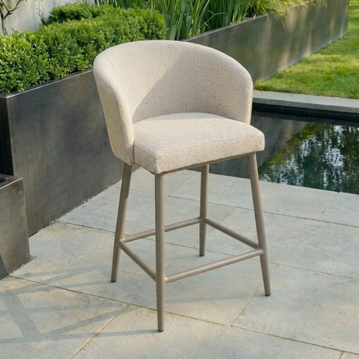 Maze - Outdoor Fabric Zen 4 Seat Low Round Bar Set
