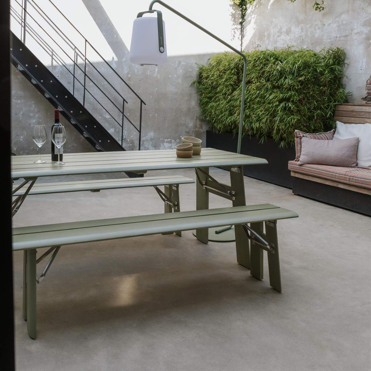 Zuiver Outdoor Table Avenue Desert Sage