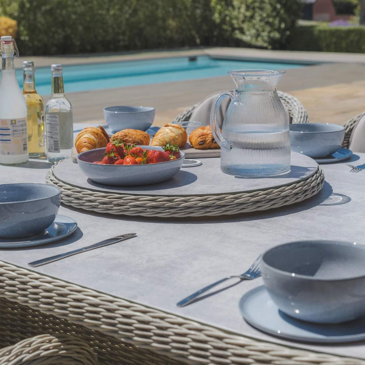 Maze Oxford 8 Seat Oval Dining Set
