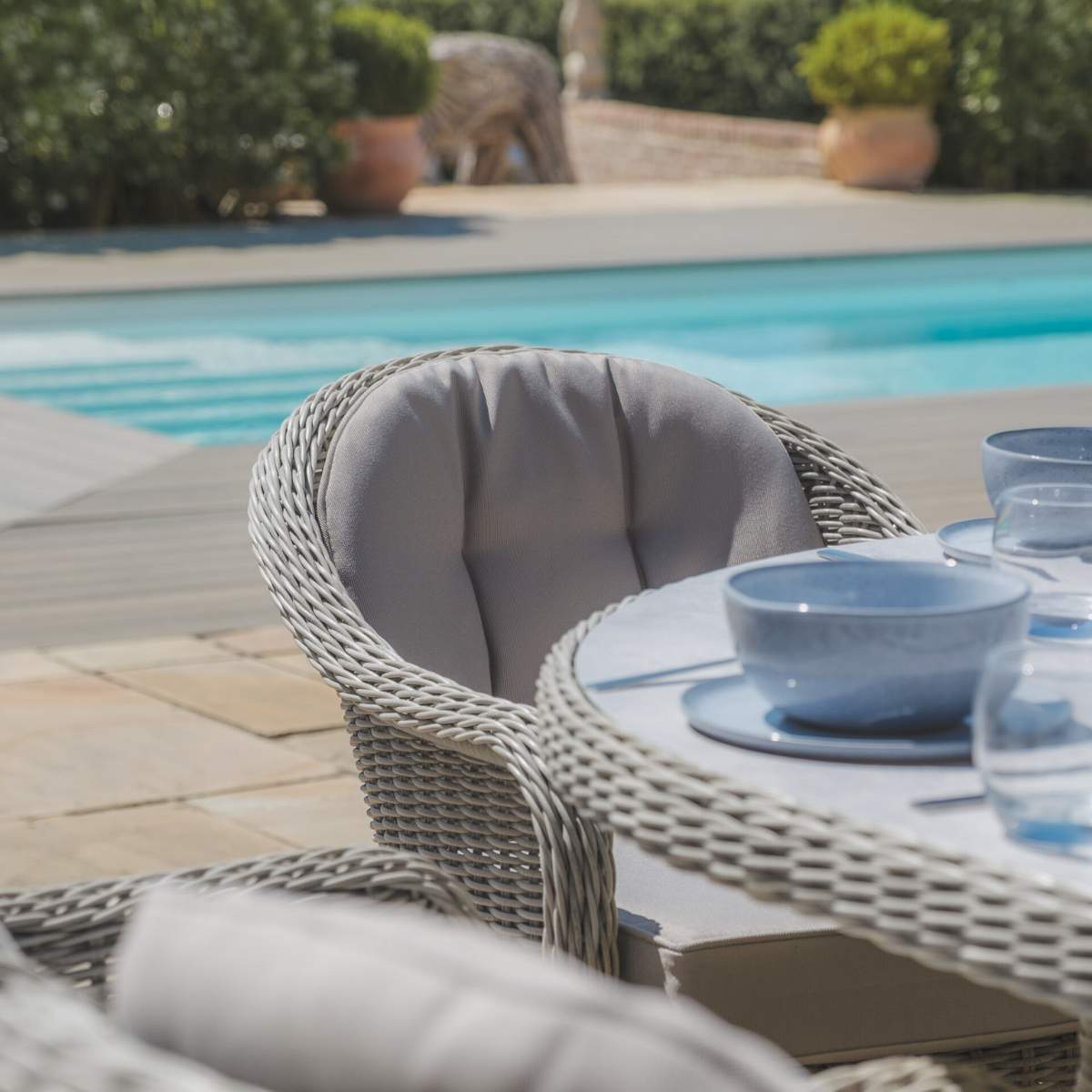 Maze Oxford 8 Seat Oval Dining Set