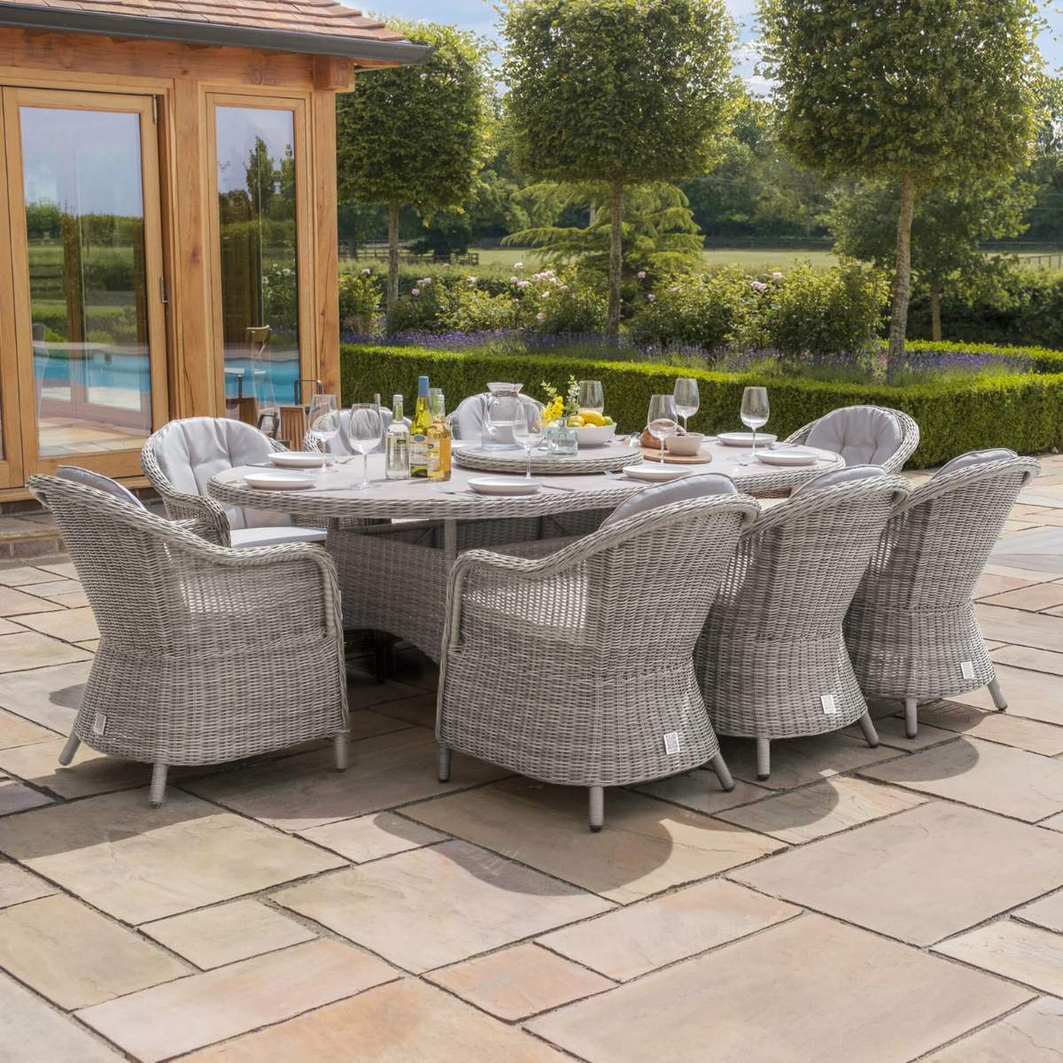 Maze Oxford 8 Seat Oval Dining Set