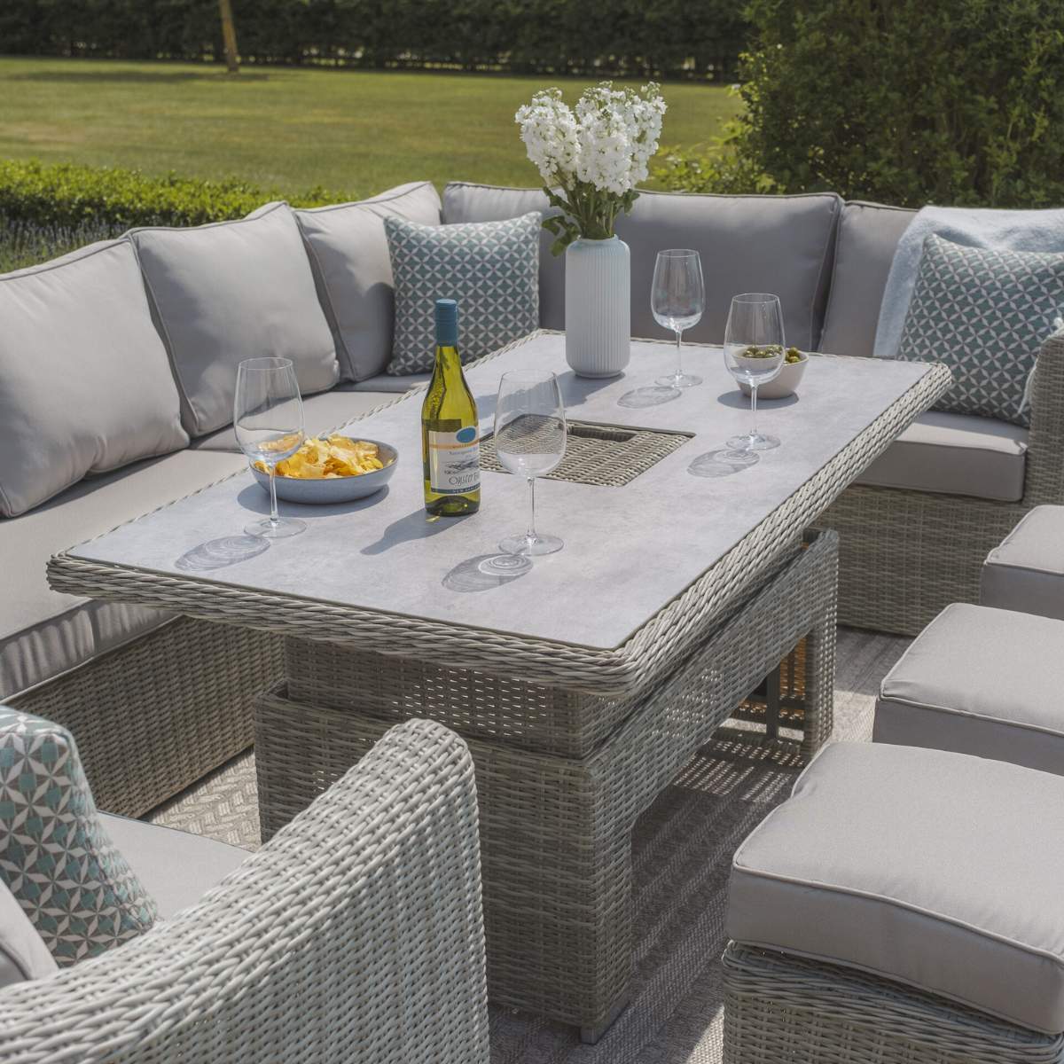 Maze Oxford Deluxe Large Rattan Corner Dining Set