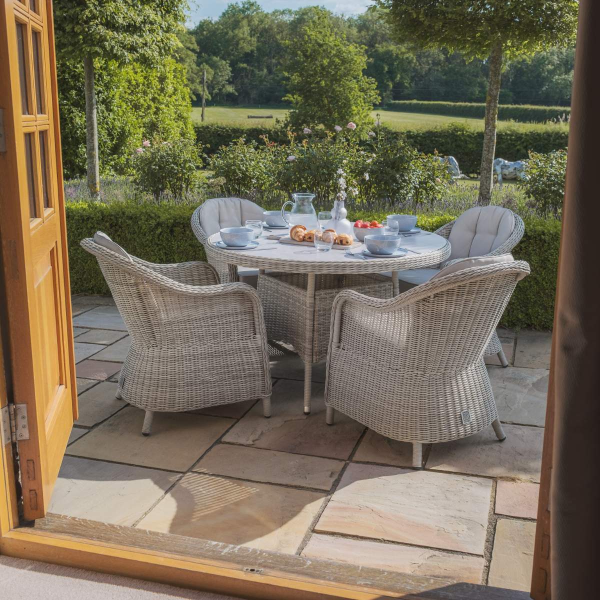 Maze Oxford Heritage 4 Seat Round Rattan Dining Set - Ceramic Glass