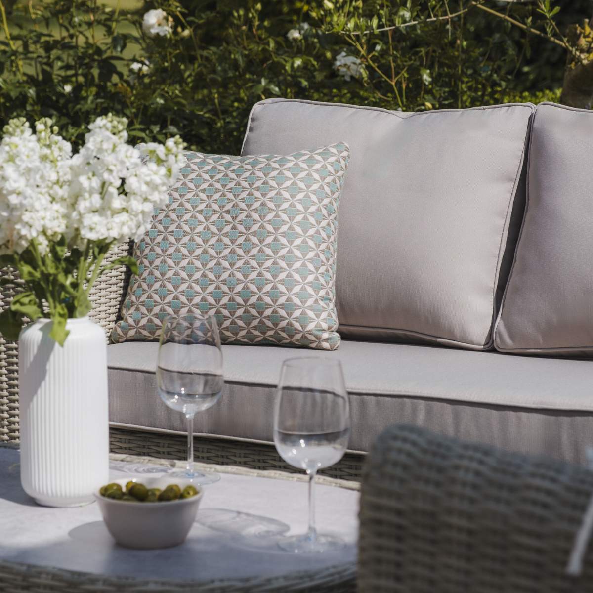 Maze Oxford Small Rattan Corner Sofa Set - Ceramic Glass