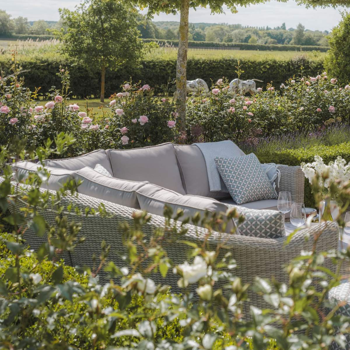 Maze Oxford Small Rattan Corner Sofa Set - Ceramic Glass