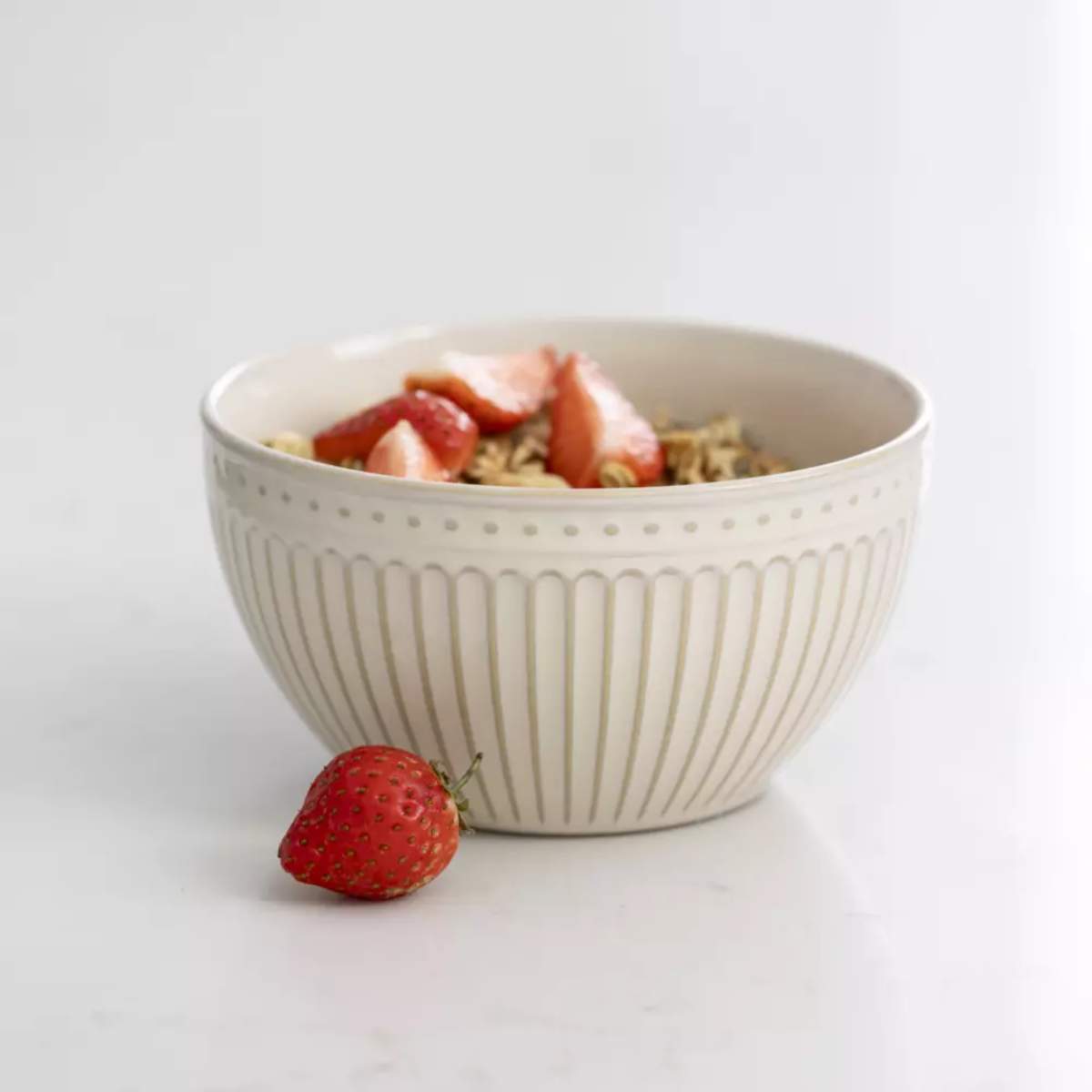 Grand Illusions Pembroke Stoneware Bowl Cream