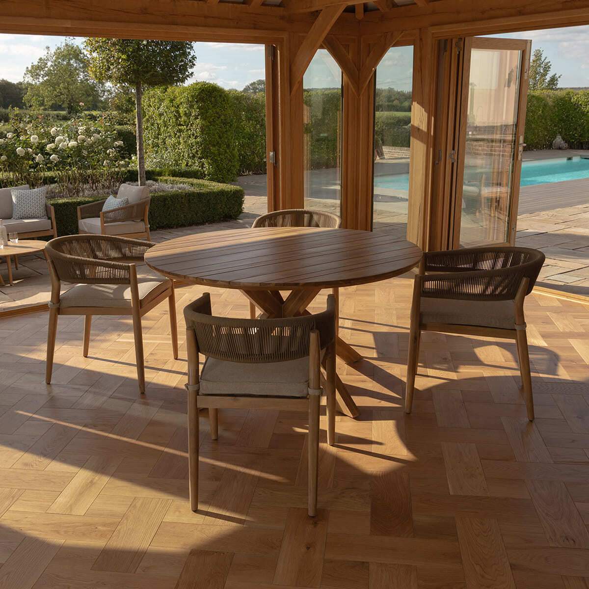 Maze - Porto Rope Weave 4 Seat Round Dining Set