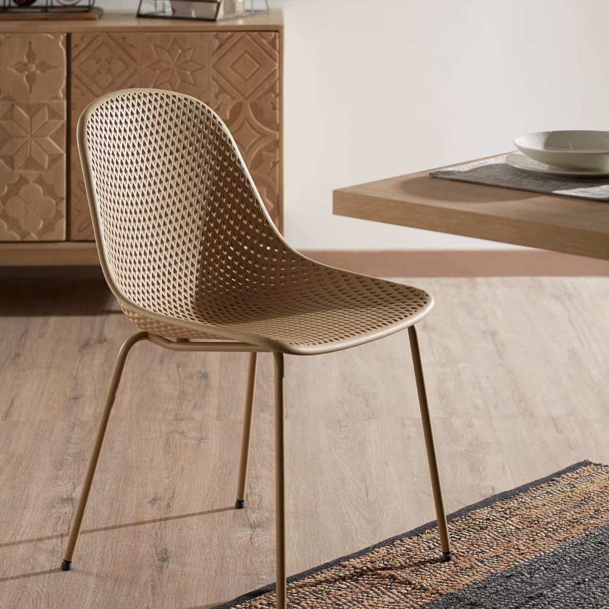 Kave Home Quinby brown outdoor chair