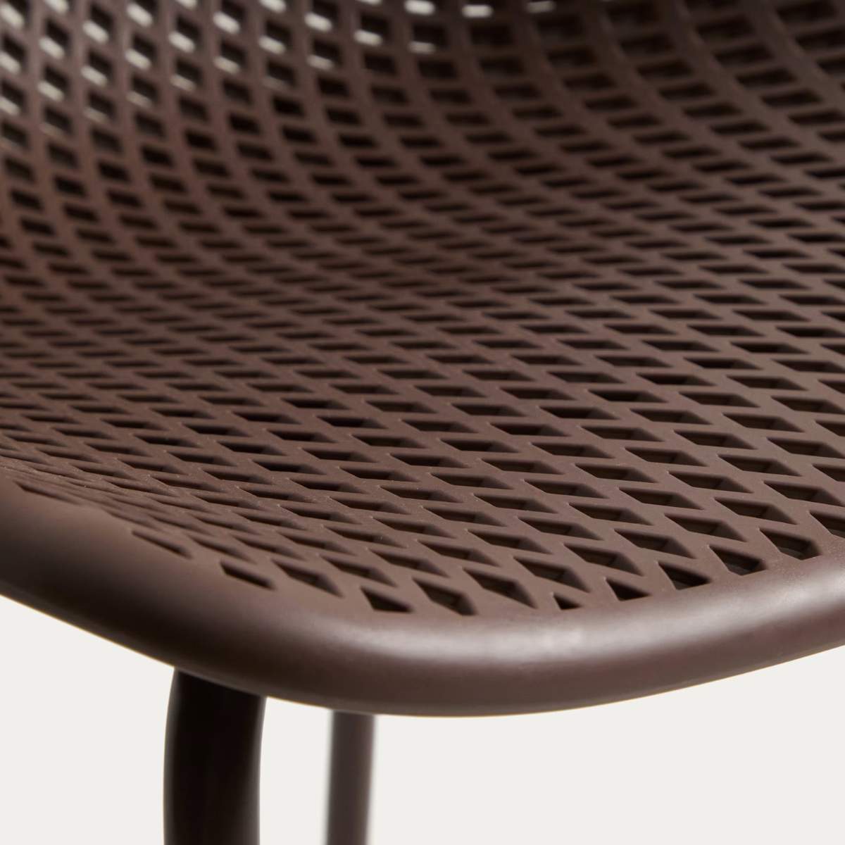 Kave Home Quinby brown outdoor chair
