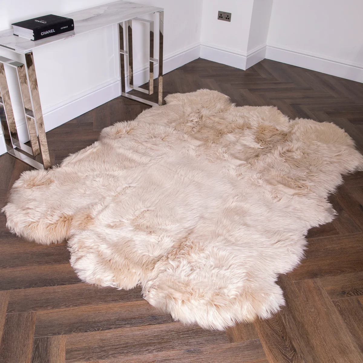 Native Home Sextuple Sheepskin Rug-Beaumonde