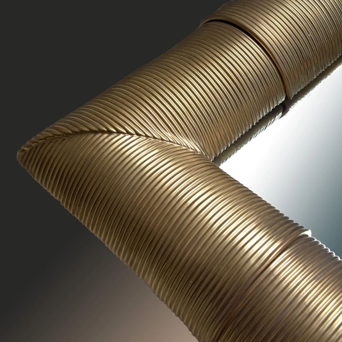 Villari Reve Mirror - Gold