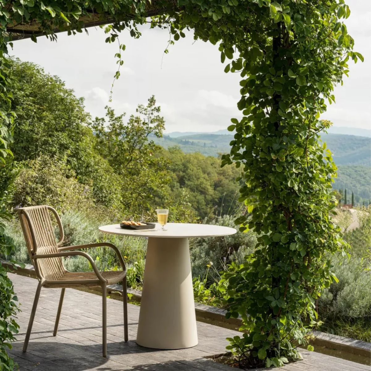Vincent Shepherd Ribbon Outdoor Dining Chair
