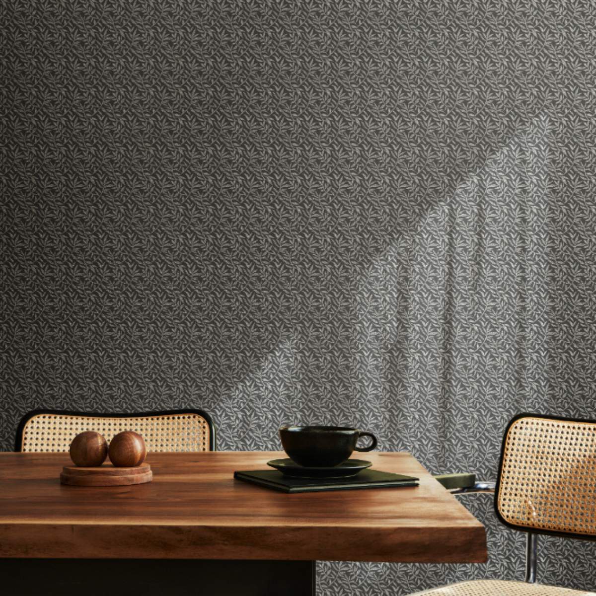 Ohpopsi Riches Of Nature Dotty Leaf - Charcoal