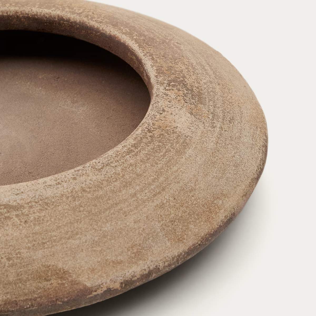 Kave Home Rivor terracotta planter with natural finish Ø 36cm
