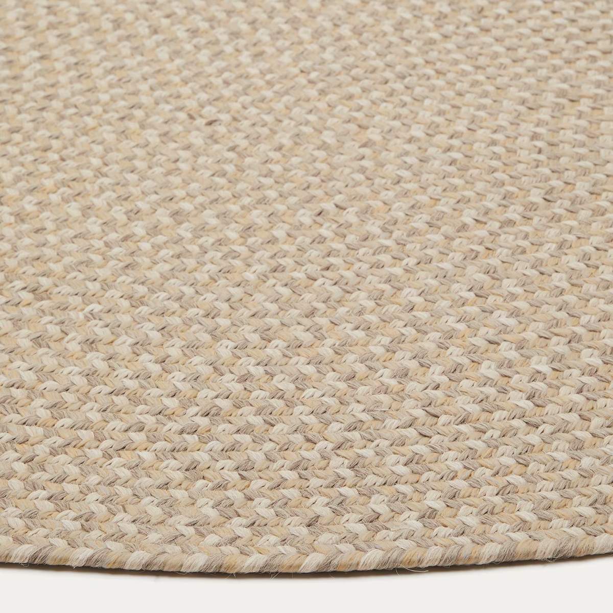 Kave Home Rodhe beige oval rug 100% PET 160 x 230 cm