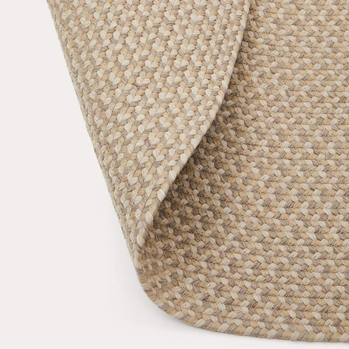 Kave Home Rodhe beige oval rug 100% PET 160 x 230 cm