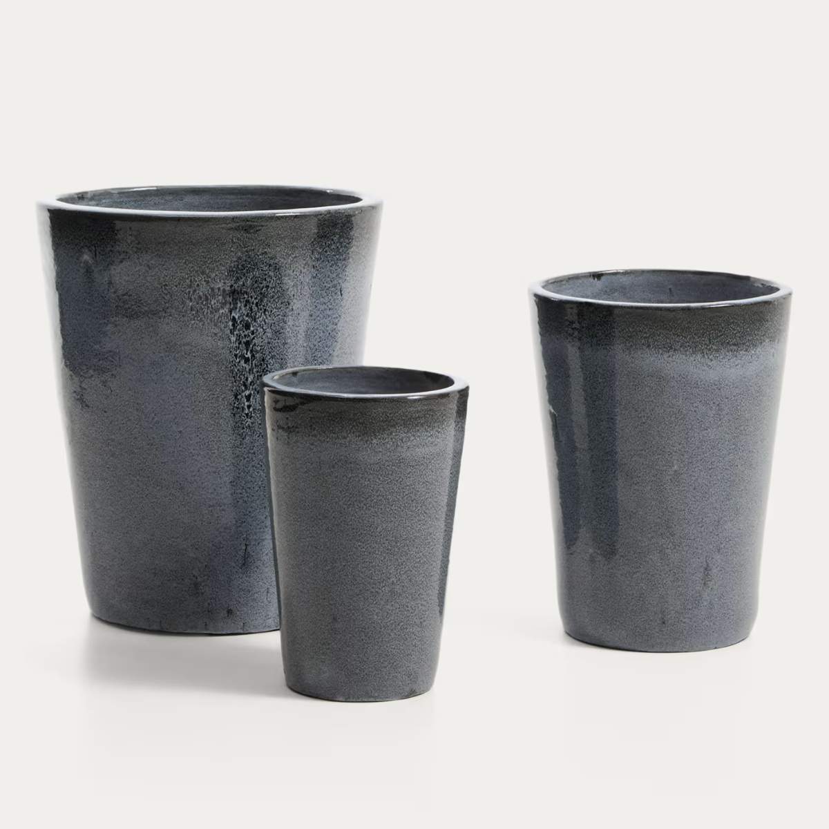 Kave Home Rotja set of 3 terracotta planters with glazed garnet finish Ø 26 / 35 / 47 cm