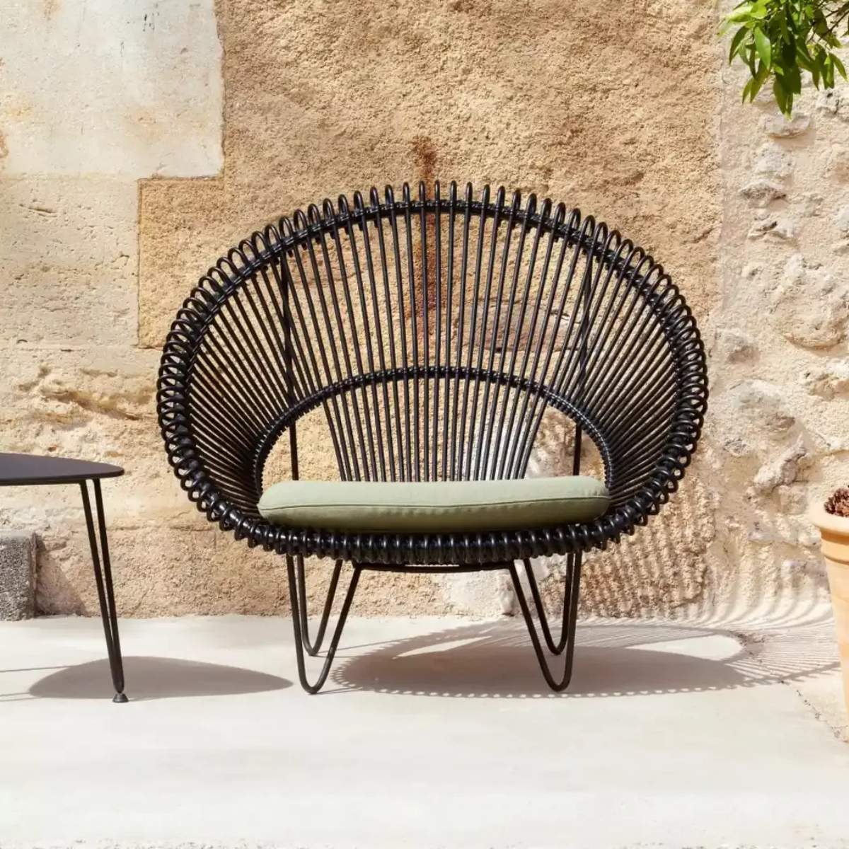 Vincent Shepherd Roy Cocoon Garden Chair Black with Cushion