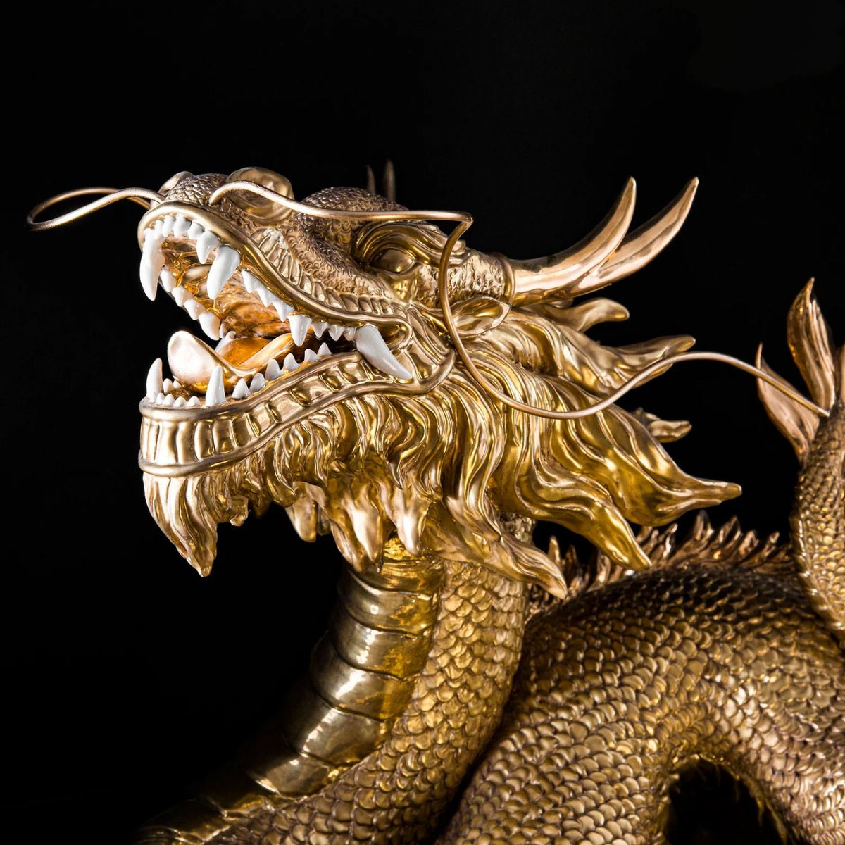 Villari Royal Andy Dragon - Gold Limited edition 88 pcs