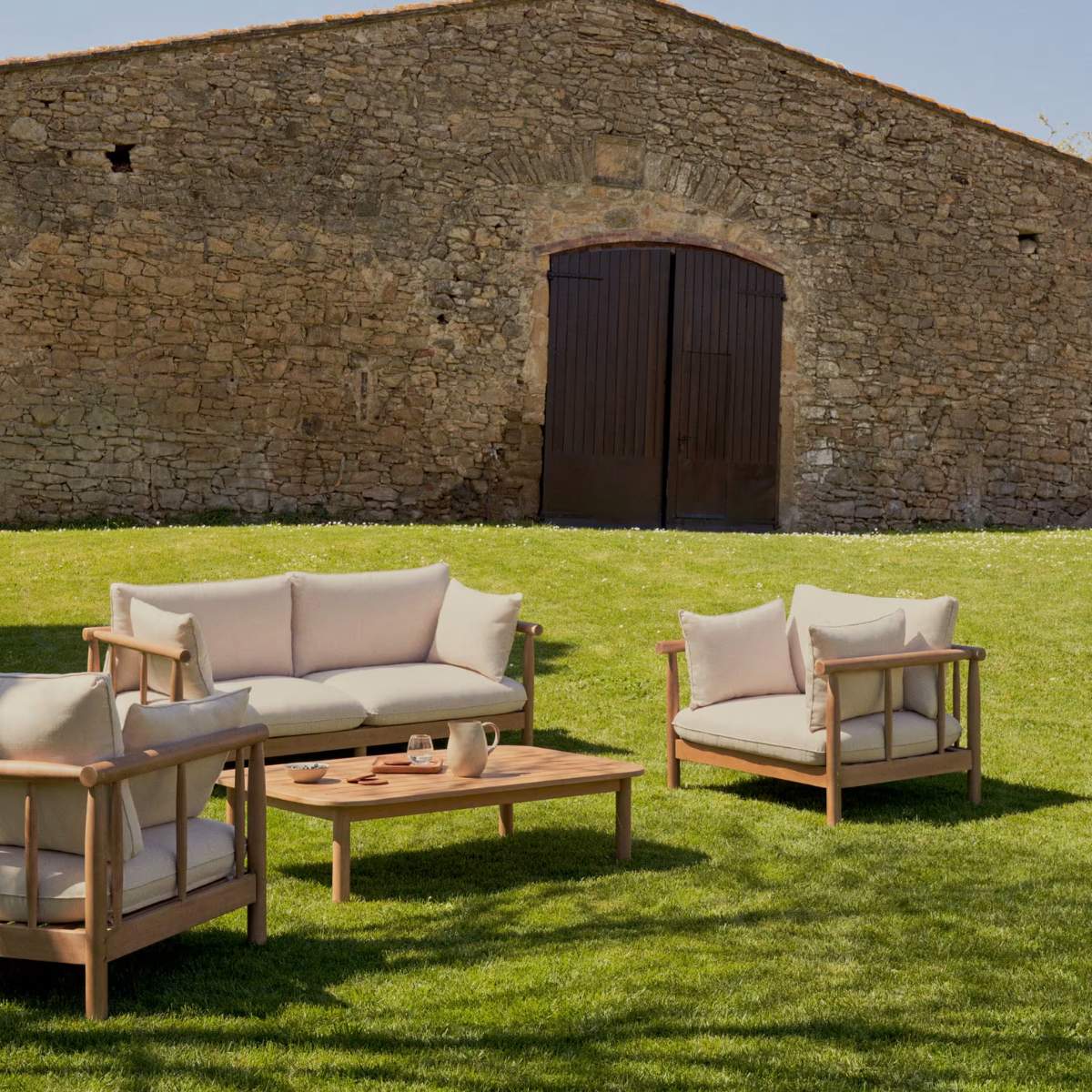 Kave Home Sacova solid eucalyptus wood coffee table, 100% outdoor suitable 140 x 89 cm