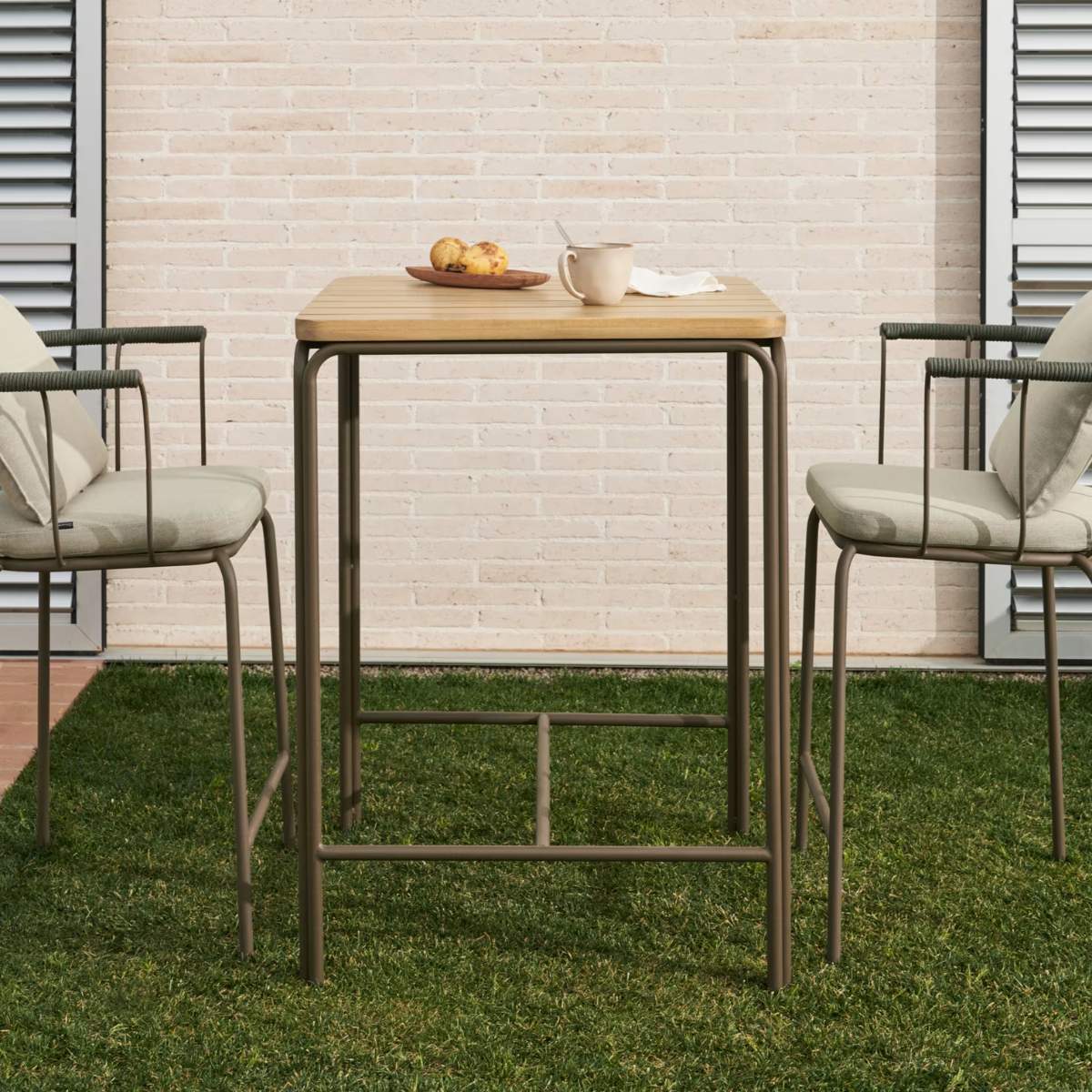 Kave Home Salguer solid acacia & brown steel bar table, outdoor suitable, 70 x 70 cm FSC 100%
