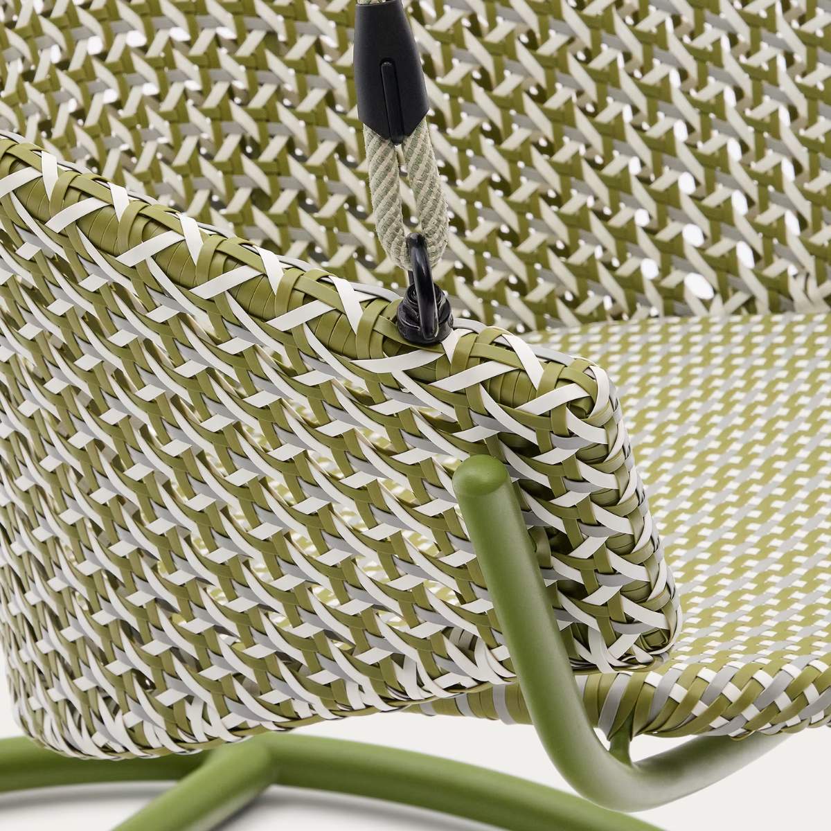 Kave Home Saliga blue hanging armchair with base in aluminium and synthetic rattan
