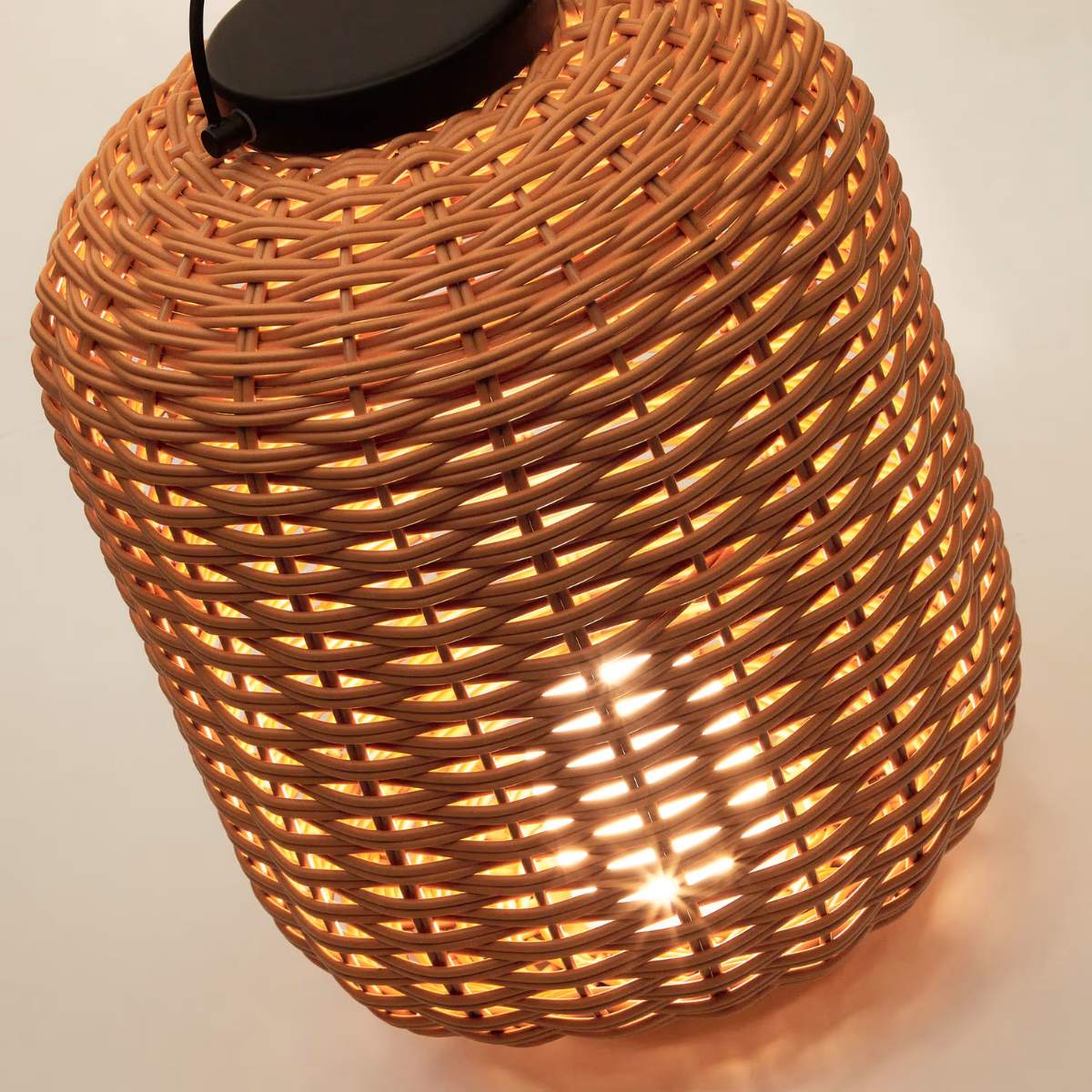 Kave Home Saranella portable table lamp in black polyrattan
