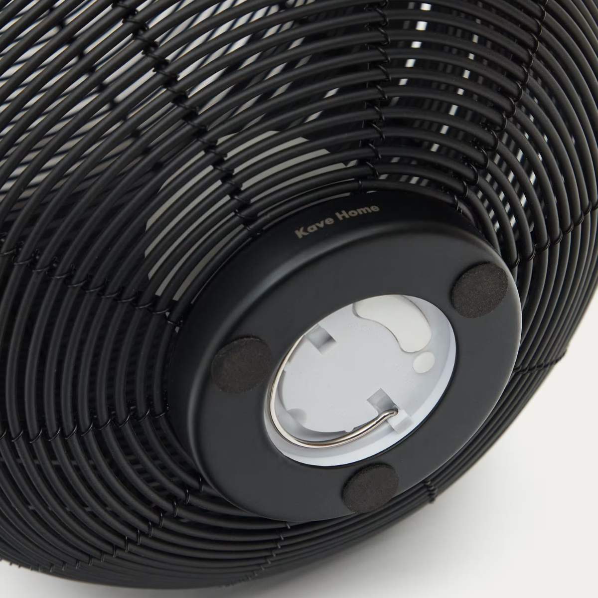 Kave Home Saranella portable table lamp in black polyrattan