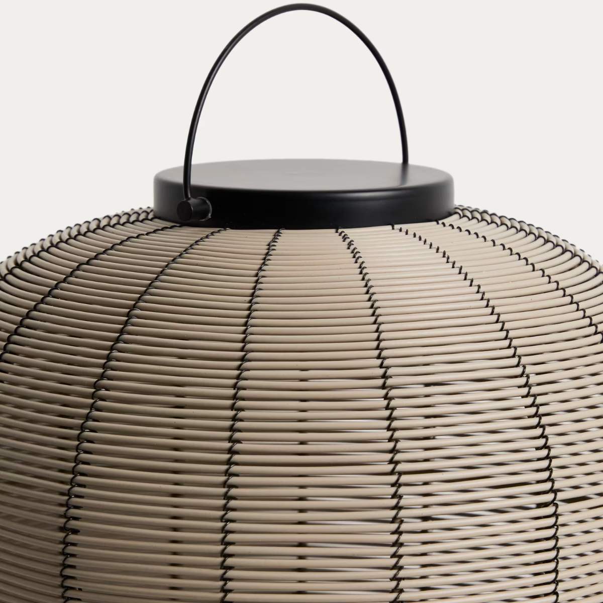 Kave Home Saranella portable LED table lamp in light grey synthetic rattan