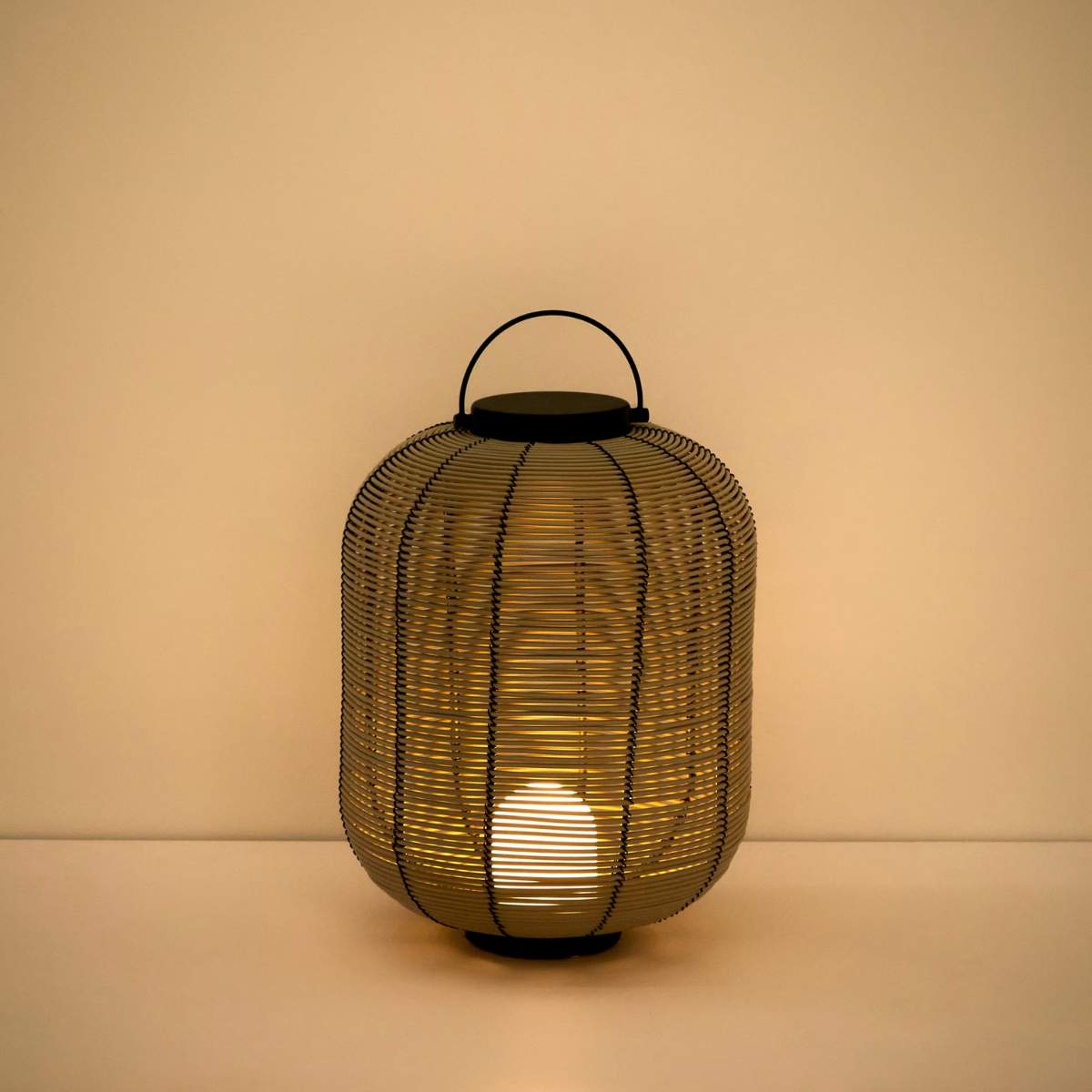 Kave Home Saranella small portable LED table lamp in light grey synthetic rattan