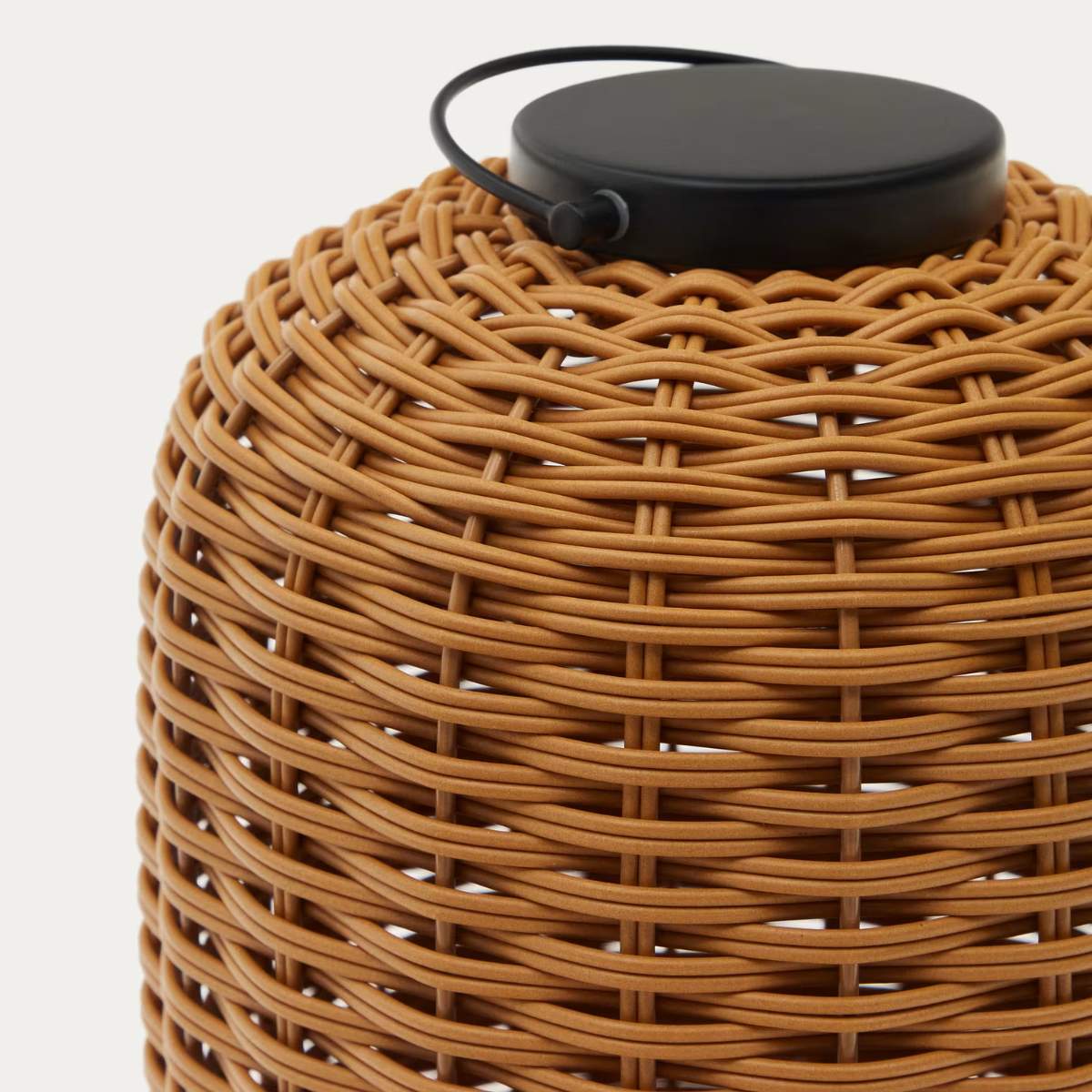 Kave Home Saranella portable table lamp in black polyrattan